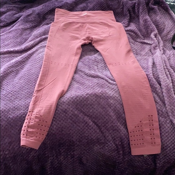 Pink Gymshark leggings 💗 - Picture 4 of 5